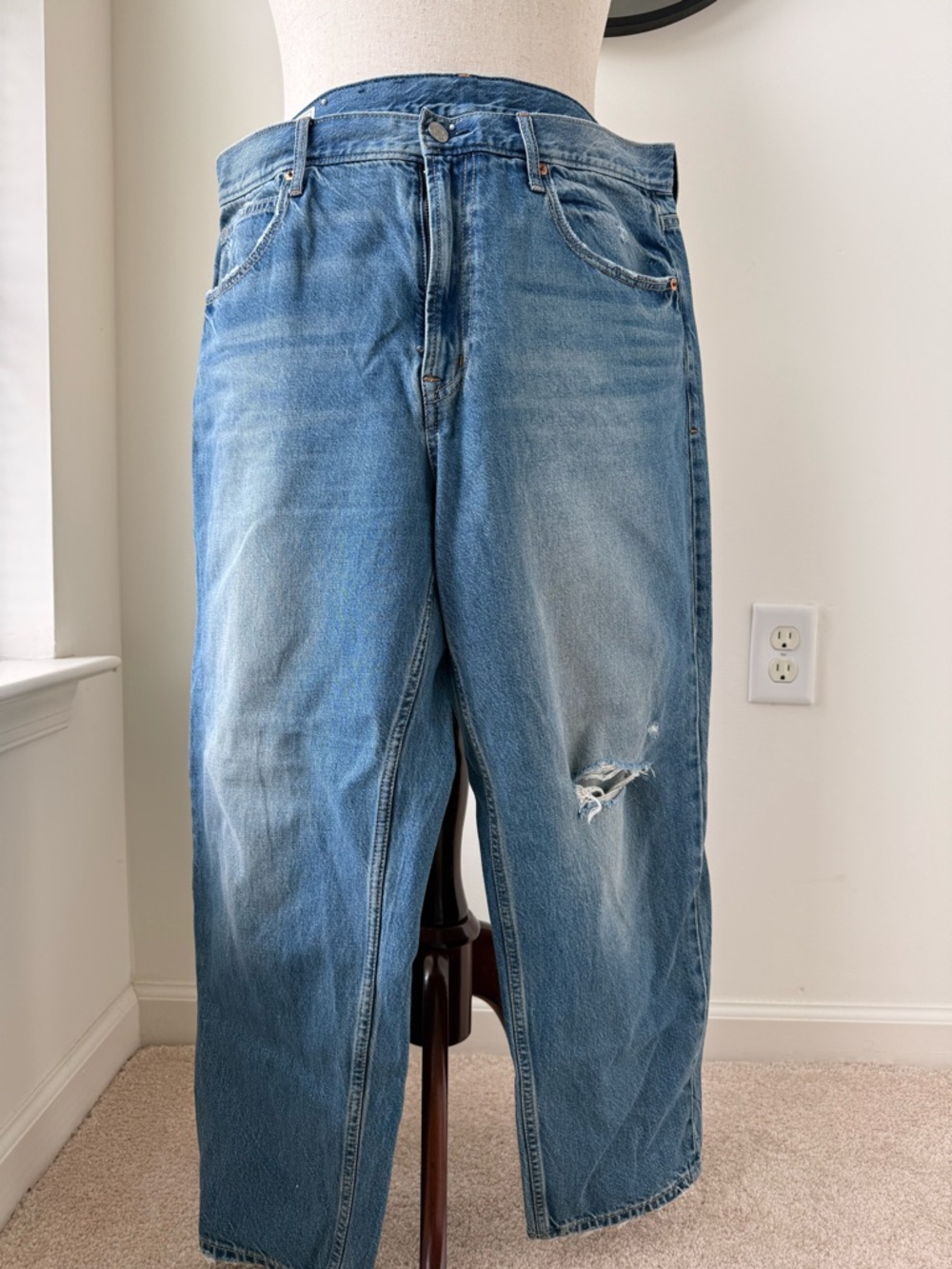 GAP Women's High-Rise Light Blue Distressed Barrel Jeans